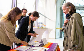 10 Jahre WeltWegWeiser: Tausend Wege. Eine Vision.