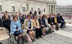 Ein Teil der Frauendelegation aus Österreich bei der Generalaudienz in Rom.